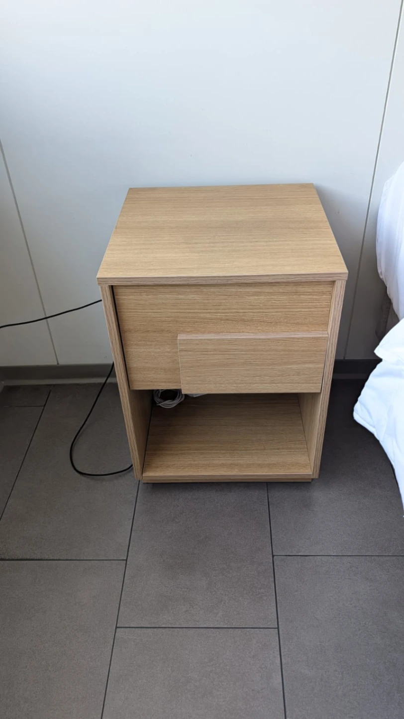 Juego Mesas de Noche de Madera Clara con Cajón — foto 1
