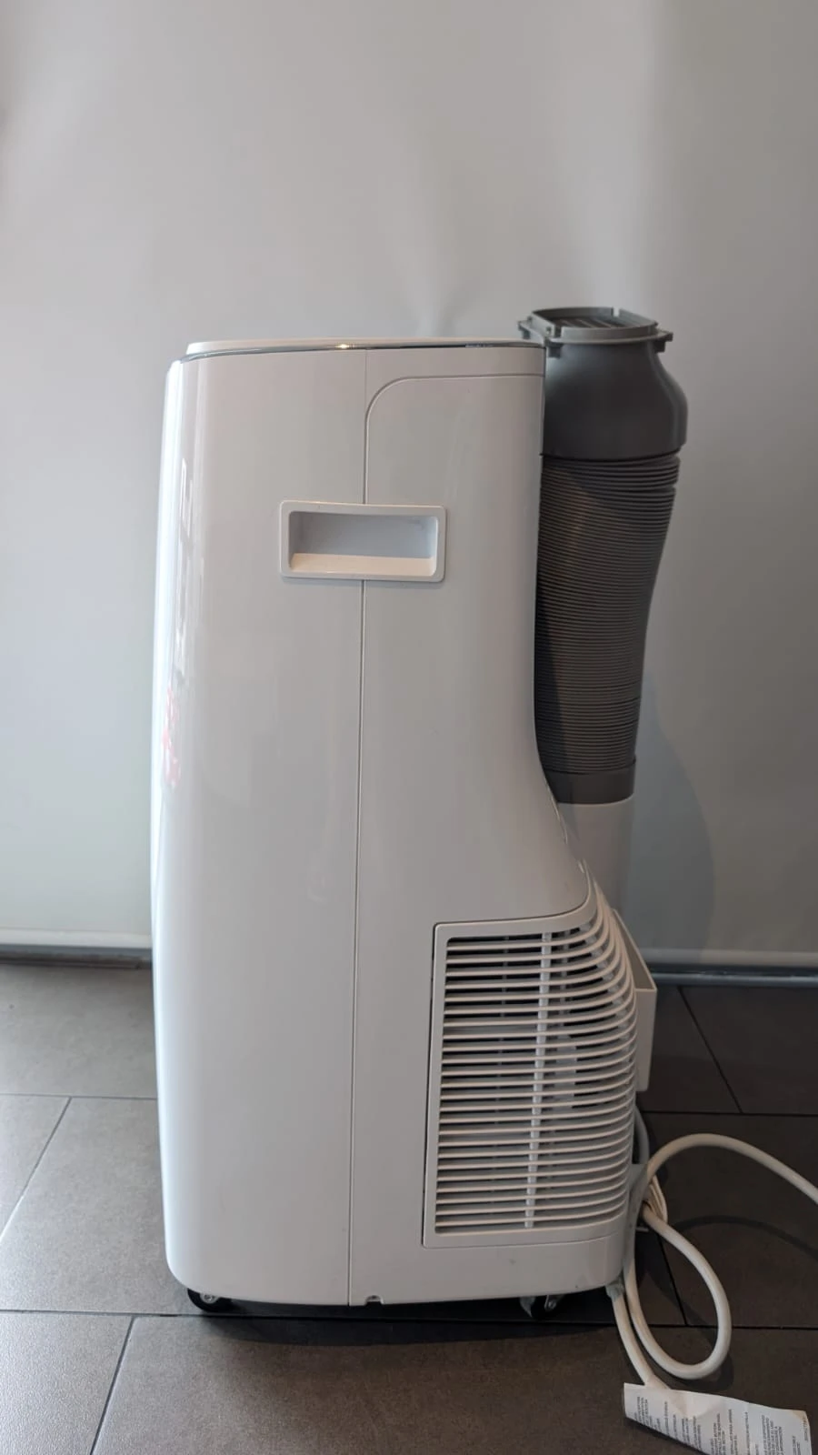 Aire acondicionado portátil LG DUAL Inverter blanco