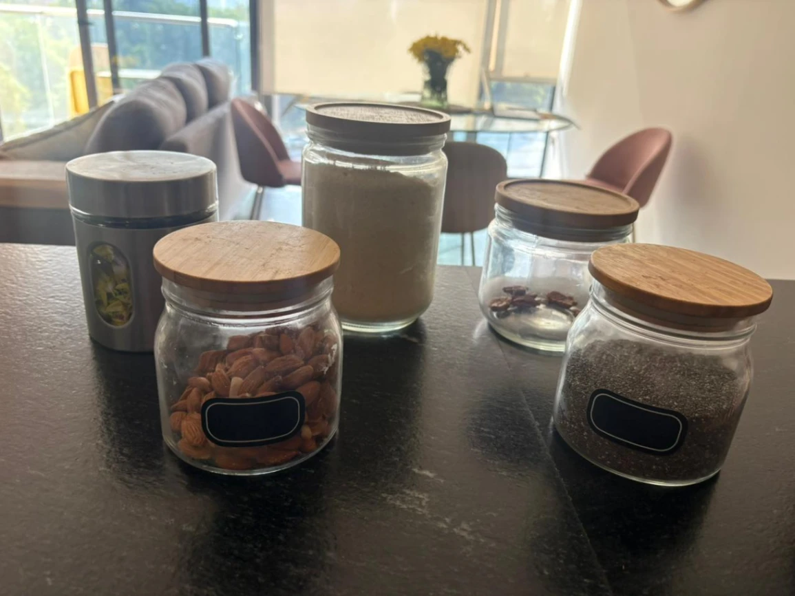 Set de frascos y recipientes de almacenamiento — foto 1